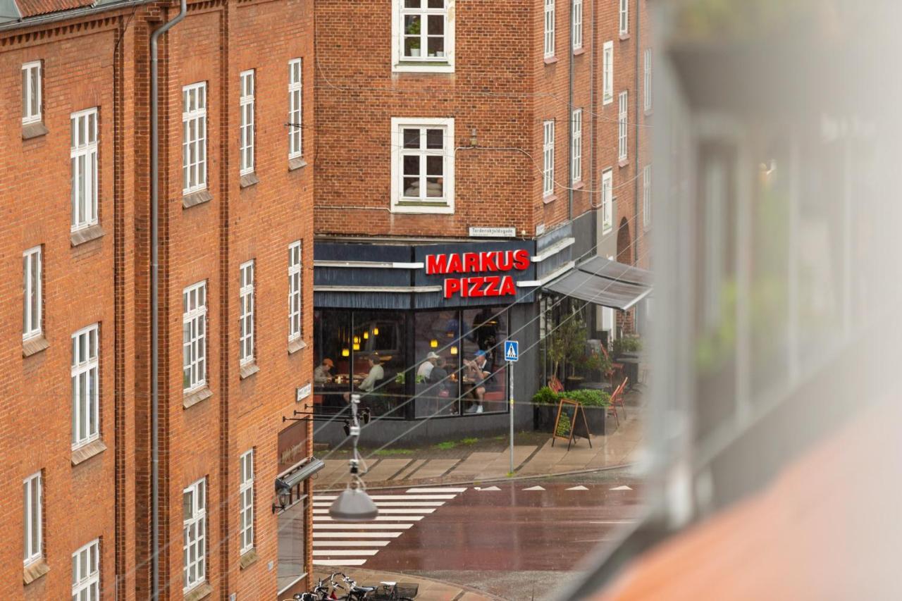 Come Stay In Penthouse With Room For 2-People Århus Exterior foto